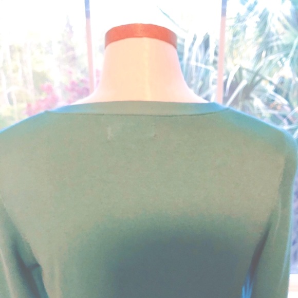 Kenneth Cole Sweater V-neck Size M Banded Bottom - Picture 3 of 5